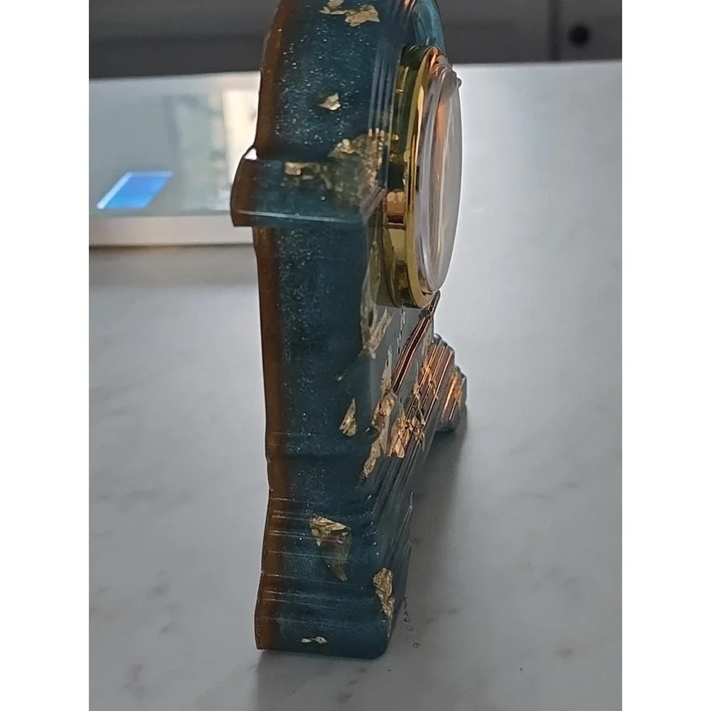 Handmade Resin Desk Clock Decoration Gift  Blue With‎ Gold Leaf 728